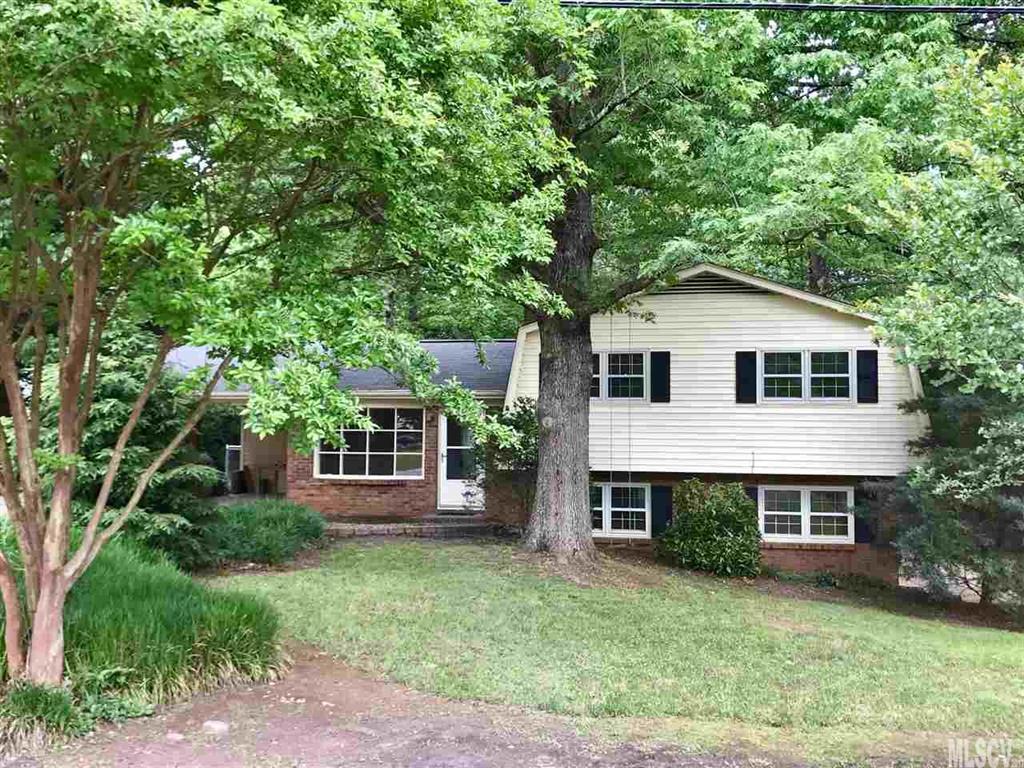 214 Heritage View Rd., Hickory, NC 28601