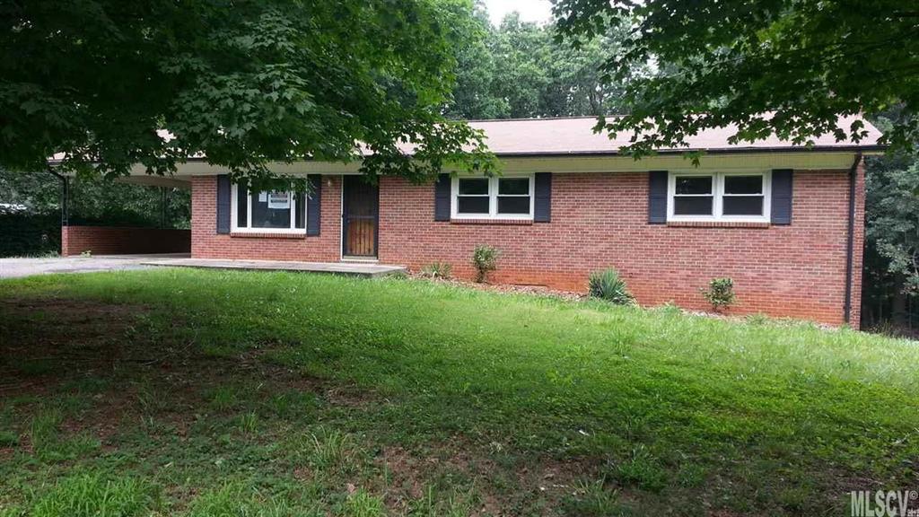 8021 Redwood Ave., Hickory, NC 28602