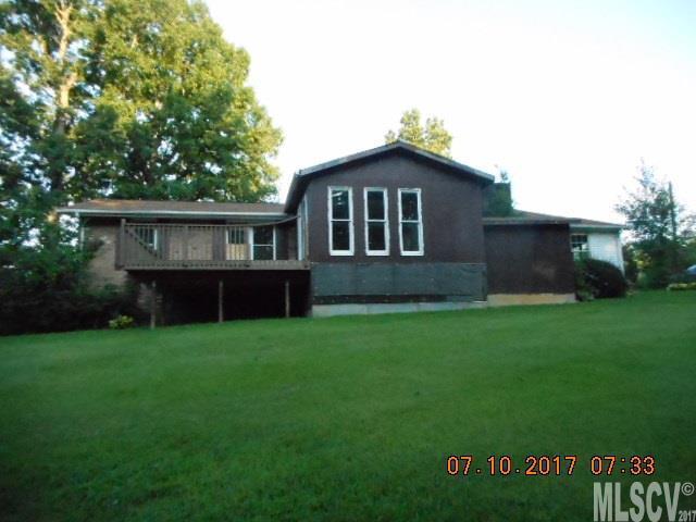 1410 Goat Farm St., Hickory, NC 28601