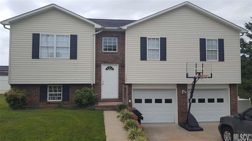 1156 Heritage Farm Rd., Hickory, NC 28601