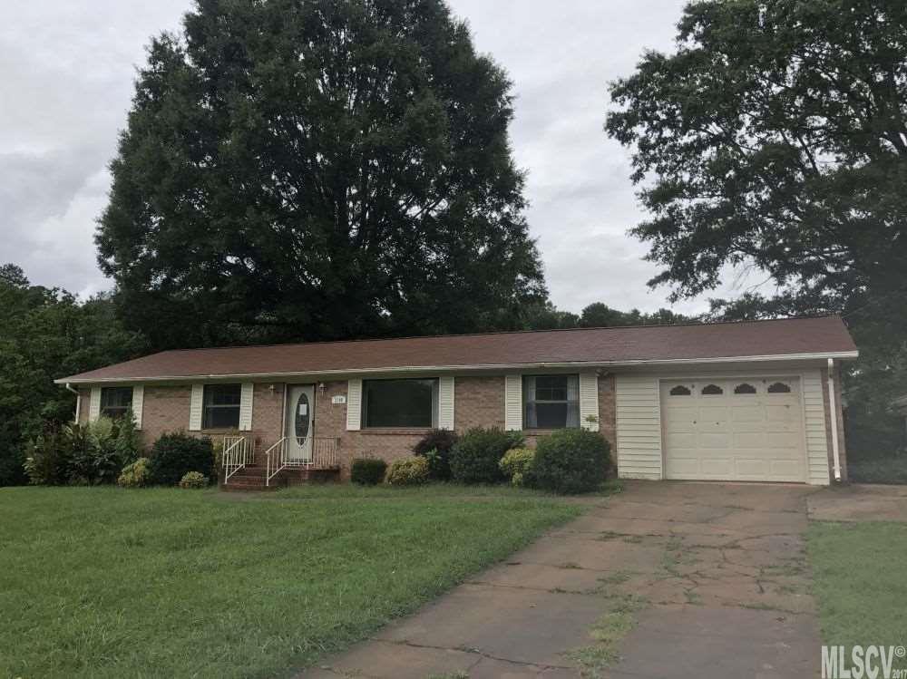 2198 Horseshoe Bend Rd., Hickory, NC 28601