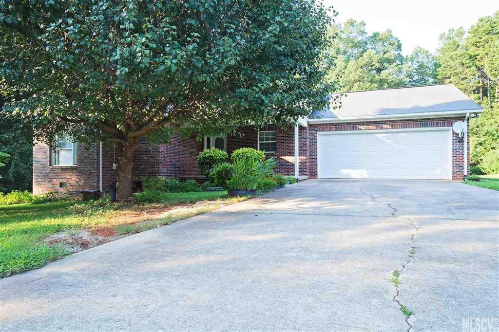 8310 Cedar Bark St., Hickory, NC 28602