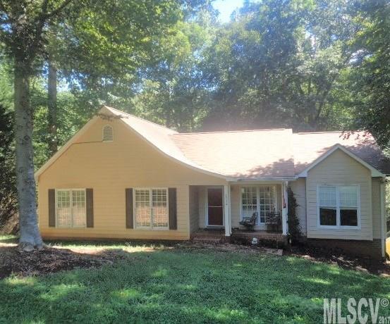 2114 Westover Rd., Hickory, NC 28602