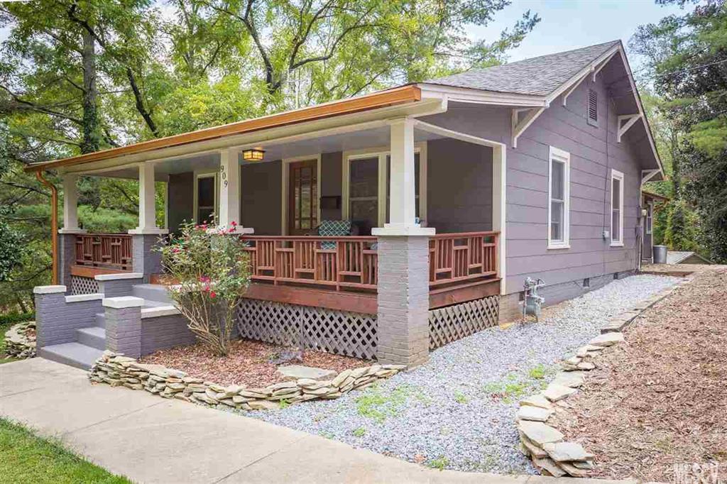 909 Pineburr Ave., Valdese, NC 28690