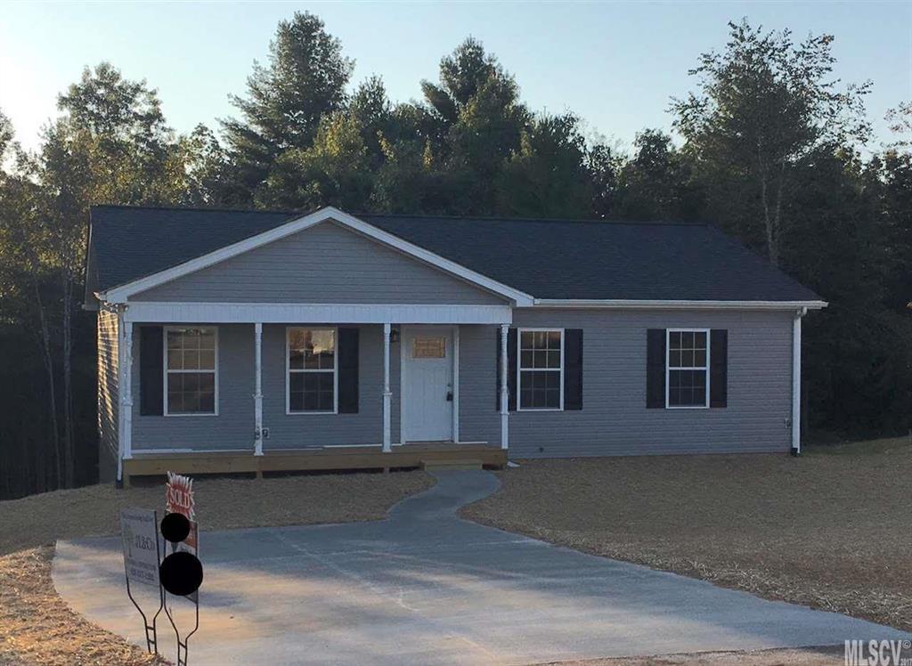 56 Restful Ln., Hickory, NC 28601