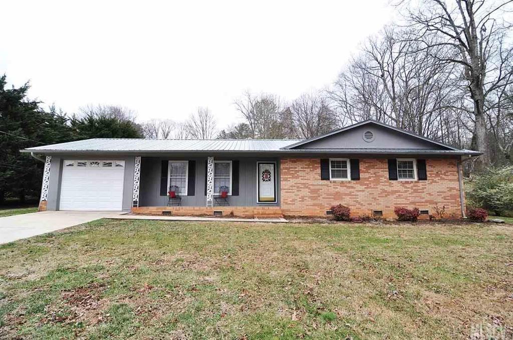 2342 25th Street Dr., Hickory, NC 28601