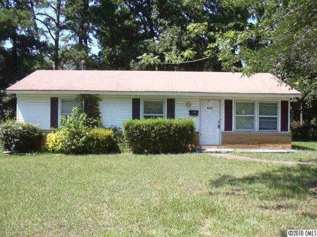 4322 Pebblebrook Dr., Charlotte, NC 28208