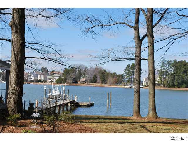 16513 Green Dolphin Ln., Cornelius, NC 28031