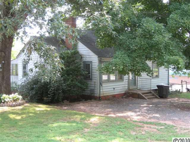 221 Clegg St., Statesville, NC 28677