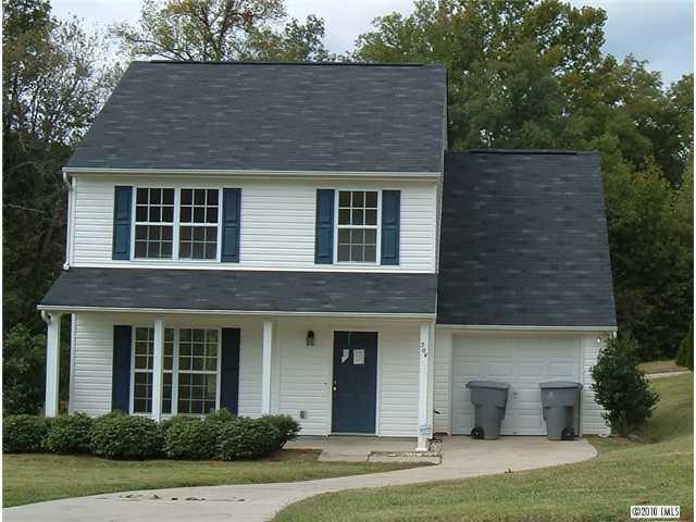 504 Sadler Glen Dr., Charlotte, NC 28214