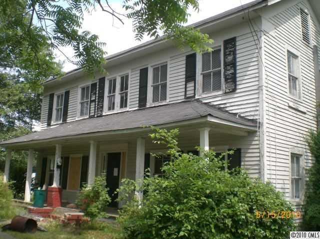 501 Elm Ave., Mount Holly, NC 28120