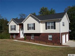 9075 Mccray Farms Dr., Hickory, NC 28601