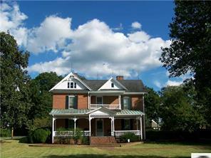 714 N Main St., Mount Holly, NC 28120