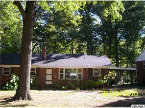 909 Crestmere St., Charlotte, NC 28208