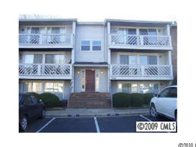 9521 Shannon Green Dr. #E, Charlotte, NC 28213