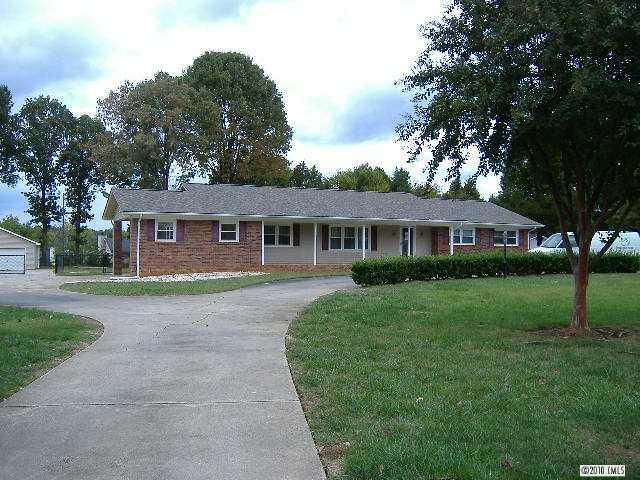 6001 S Mallard Dr., Charlotte, NC 28227