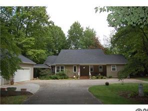 459 W Lowrance Ave., Mooresville, NC 28115