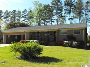 134 Greenview Dr., Kannapolis, NC 28081