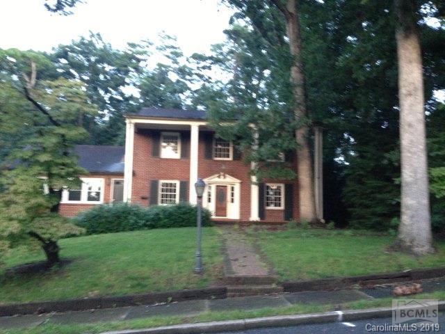 692 1st St Nw, Hickory, NC 28601