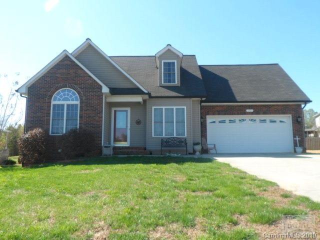 307 Pine Meadows Circle, Hickory, NC 28601