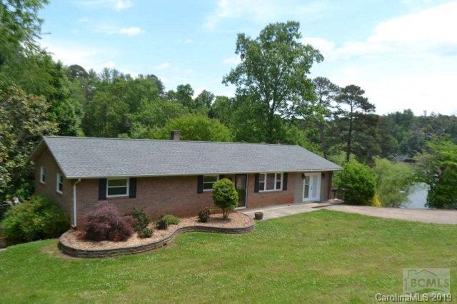 6633 Lakeshore Dr, Hickory, NC 28601