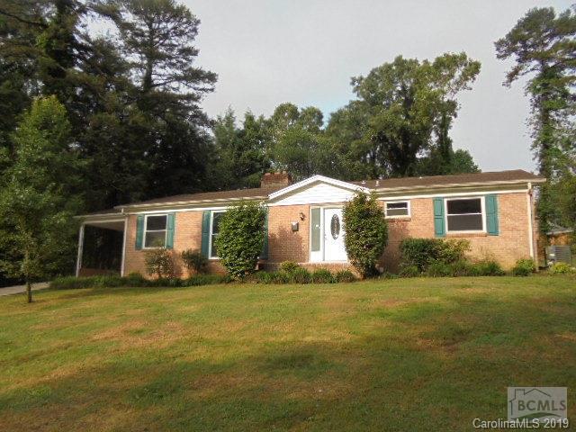 1315 4th St Nw, Hickory, NC 28601