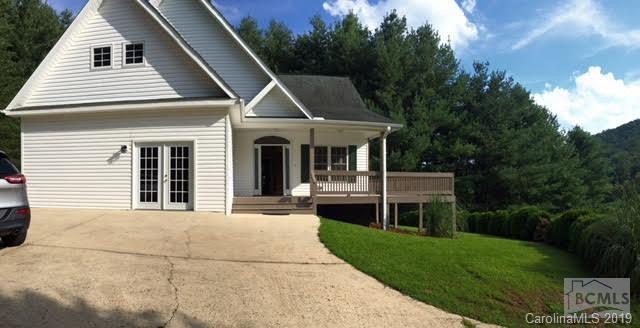 7948 Oakmont Dr, Hickory, NC 28602