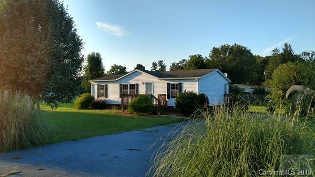 8827 Arrow St, Hickory, NC 28601