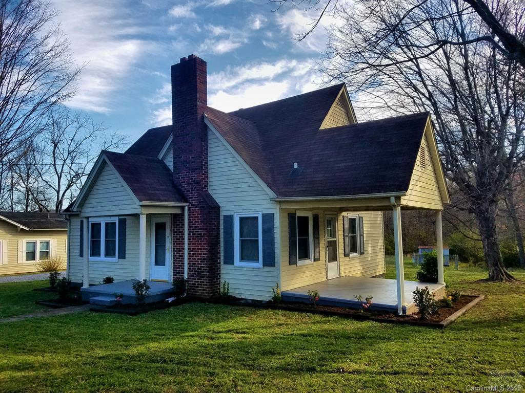 210 Valdese Dr, Morganton, NC 28655