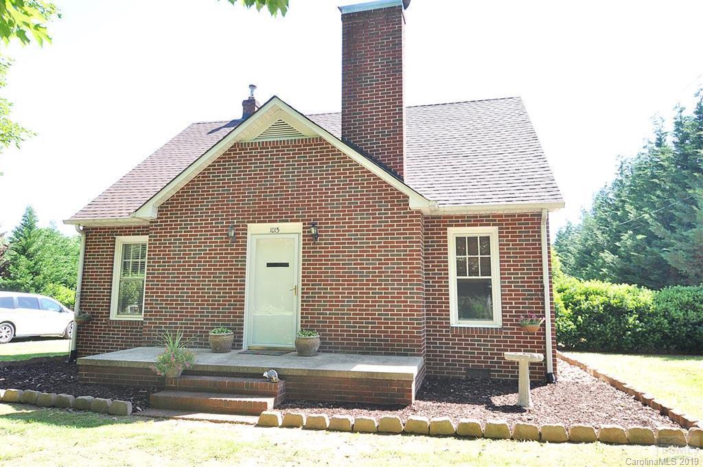 1015 33rd St Sw, Hickory, NC 28602