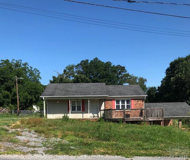 2726 Cliftwood Cir, Hickory, NC 28655