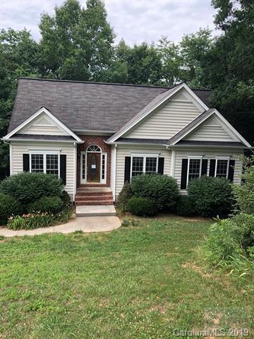 448 27th Ave Cir Nw, Hickory, NC 28601