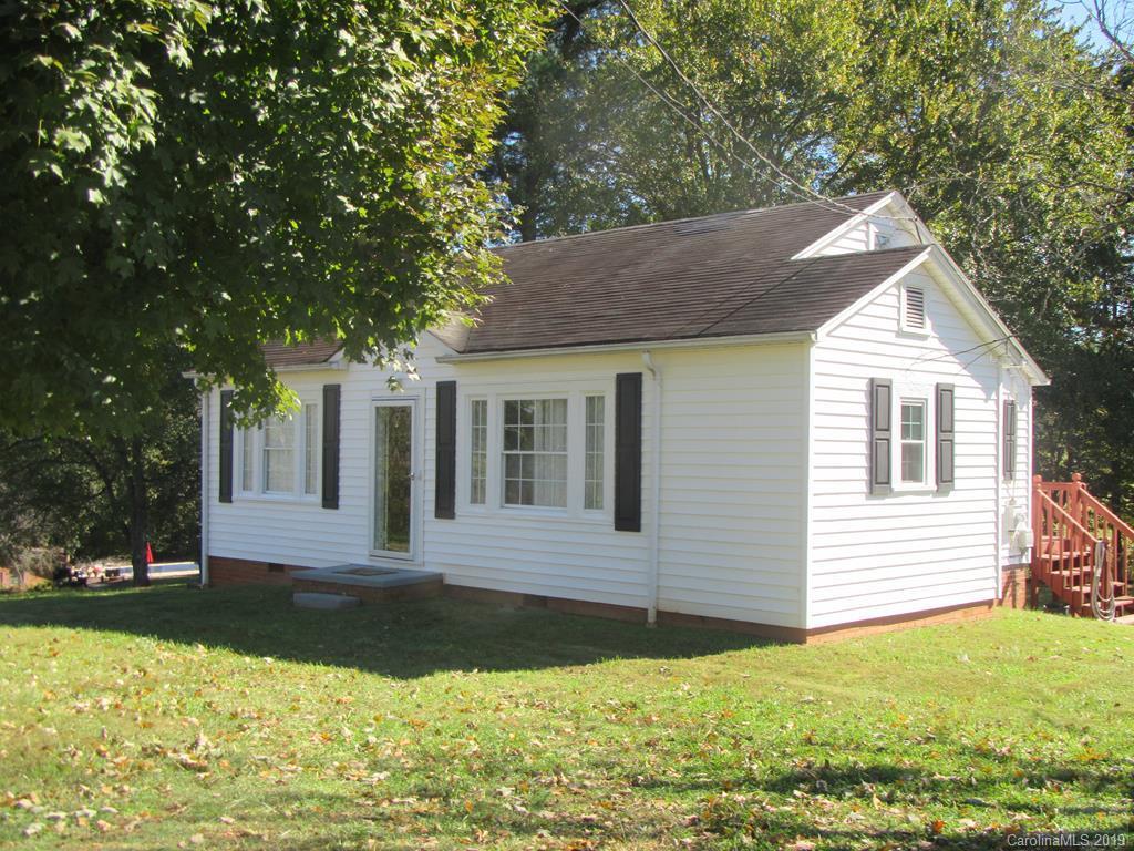 2061 Wall St, Morganton, NC 28655