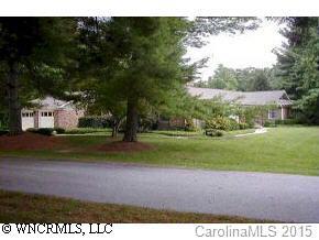 118 Hawthorn Dr., Hendersonville, NC 28791