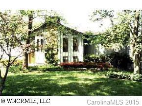 3228 Hickory Hill Rd., Hendersonville, NC 28792