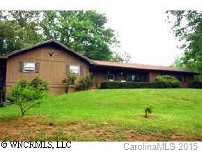 27 Mac Ln., Candler, NC 28715