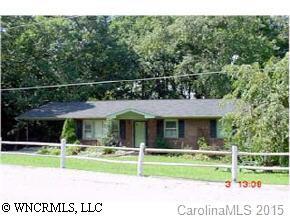 15 Horse Shoe Dr., Hendersonville, NC 28791