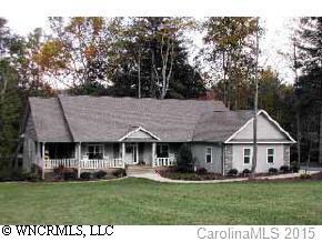 8 Stillwater Ln., Hendersonville, NC 28791