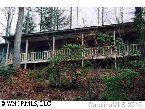 46 Falling Oak Ln., Hendersonville, NC 28739