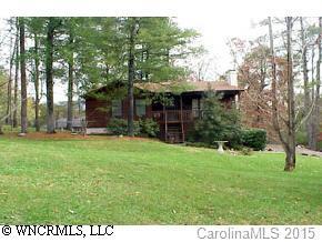 19 Whipporwill Dr., Weaverville, NC 28787
