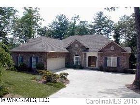 101 White Cedar Ln., Hendersonville, NC 28791