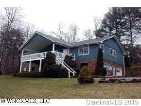 208 Merriwood Ln., Hendersonville, NC 28791