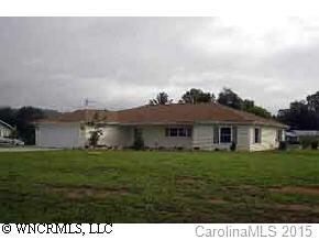 393 Mark Freeman Rd., Hendersonville, NC 28792