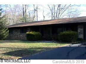 10 Rugby Knoll Dr., Hendersonville, NC 28791