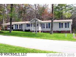 208 Greystone Dr., Hendersonville, NC 28792