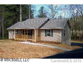 120 Twin Brooks Dr., Hendersonville, NC 28791