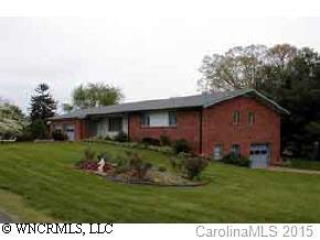 8 Robin Way, Candler, NC 28715