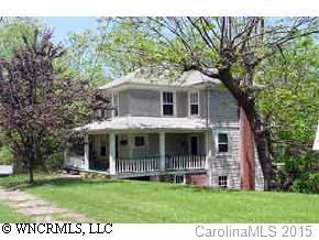 37 Elizabeth Pl., Asheville, NC 28801