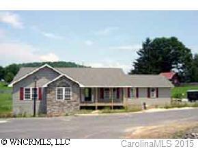 40 Springfield Meadow Rd., Horse Shoe, NC 28742