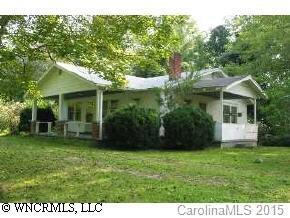 301 Bothwell Rd., Hendersonville, NC 28792